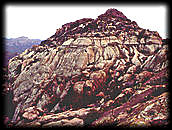 Areas surreales constituyen la mayor parte de el monte en Superstition. GemLand (R) le ofrece Tours de la geologí­a de Arizona, seminarios sobre la geologí­a de Phoenix, y aventuras extremas en Hummer por el desierto de Sonora!