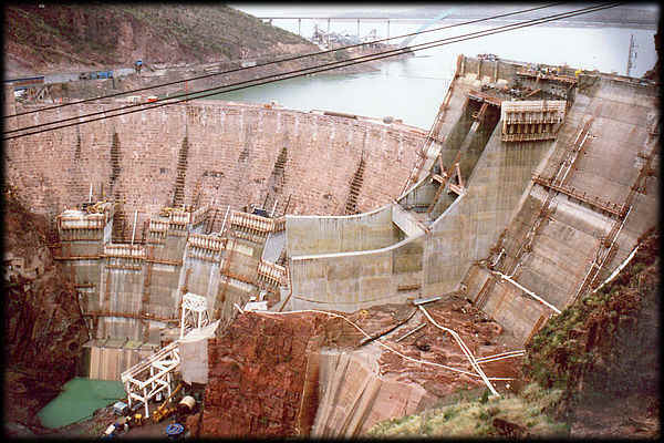 Roosevelt Dam, as seen in 1994, from above the Salt River, in the Superstition Mtns, Arizona.